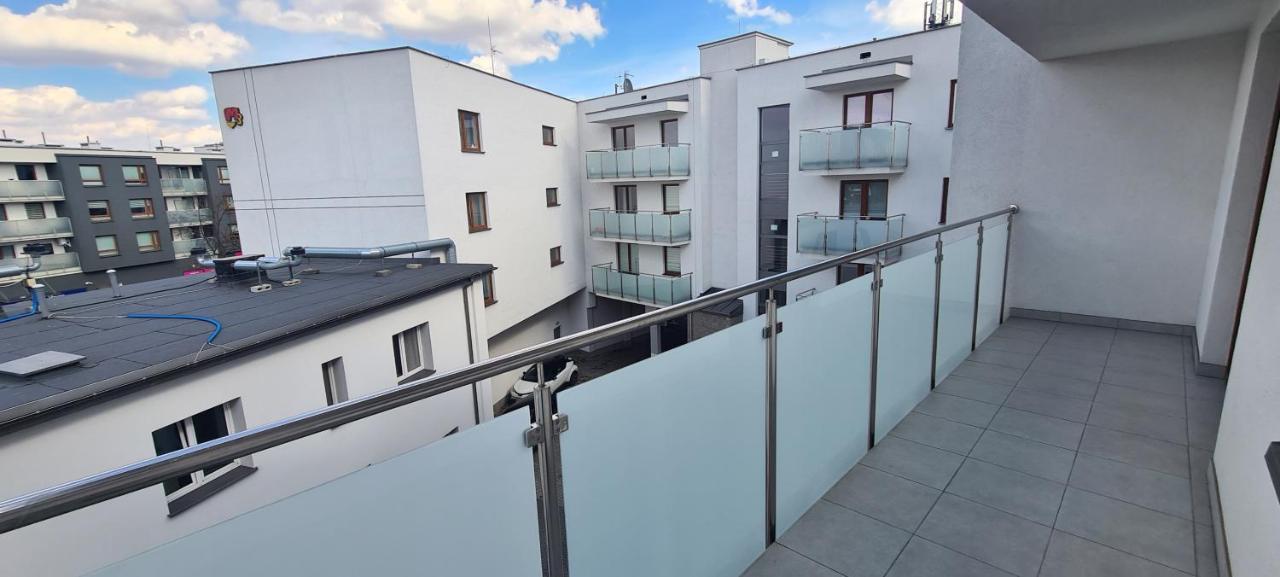 61 - Apartamenty Siedlce - Nowy Apartament W Centrum Przy Ul 3 Maja 51A Eksteriør billede